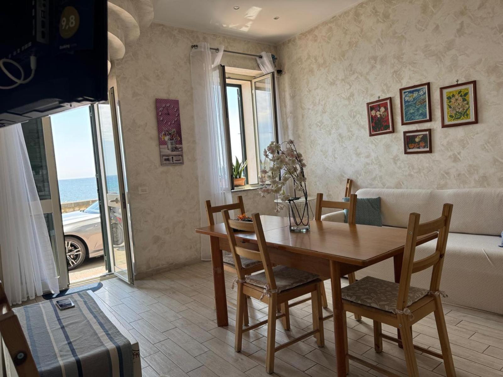 Casa Vacanza Sweet Home Giardini Naxos Kültér fotó