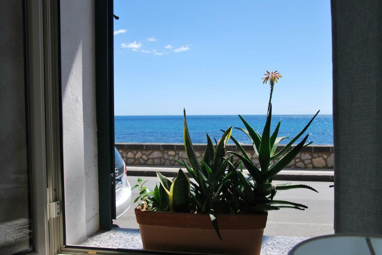 Casa Vacanza Sweet Home Giardini Naxos Kültér fotó